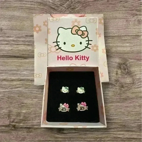 Hello Kitty Earrings - Picture 1 of 3